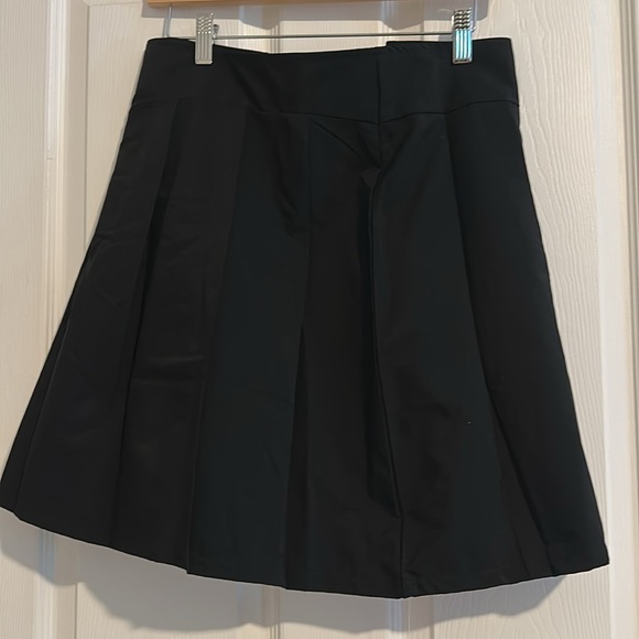 PrettyLittleThing Black Pleated Mini Skirt NWT - Picture 2 of 11